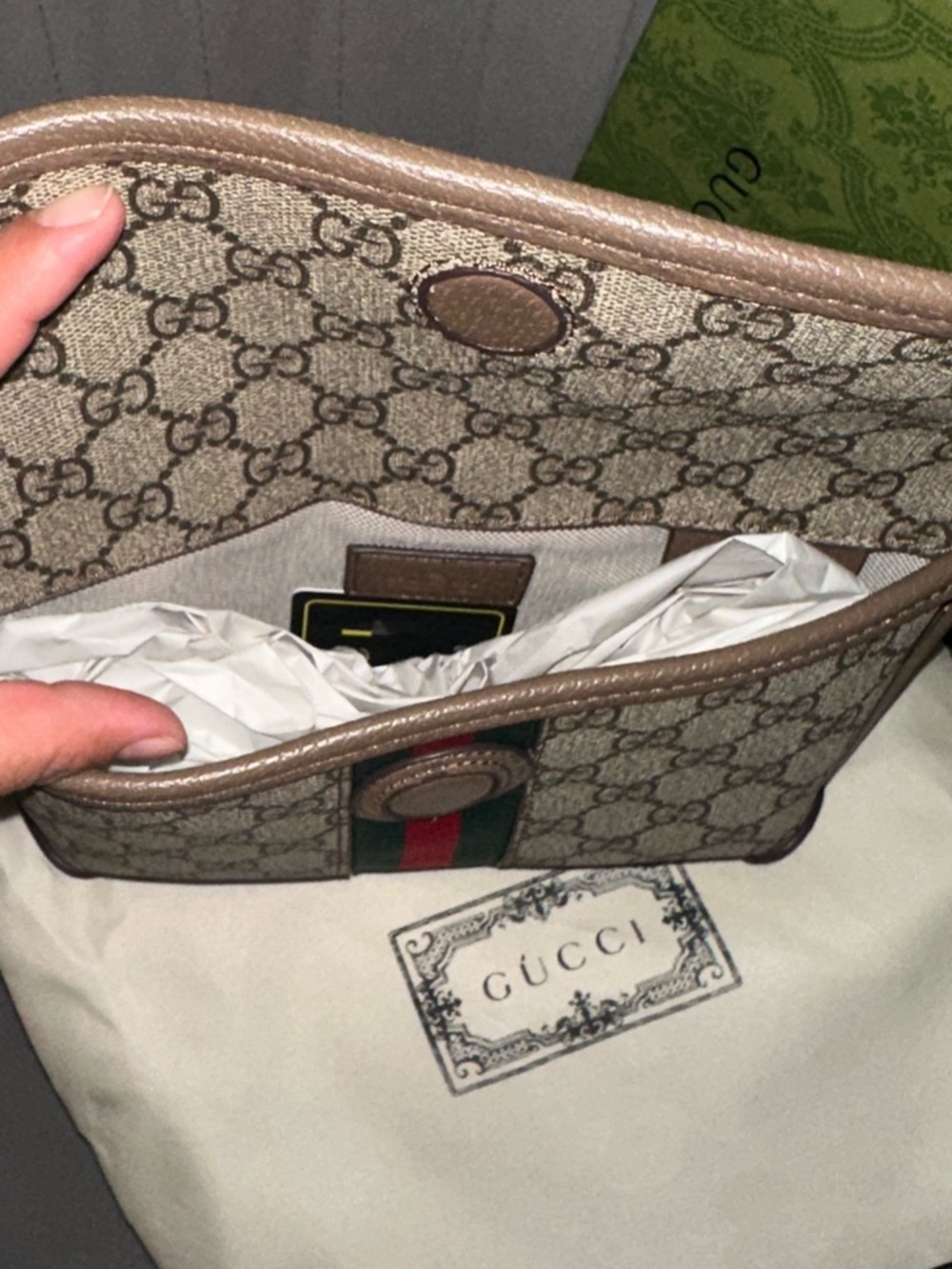 Gucci Beige GG Supreme Canvas Crossbody with Green-Red Web Stripe - Picture 4 of 5